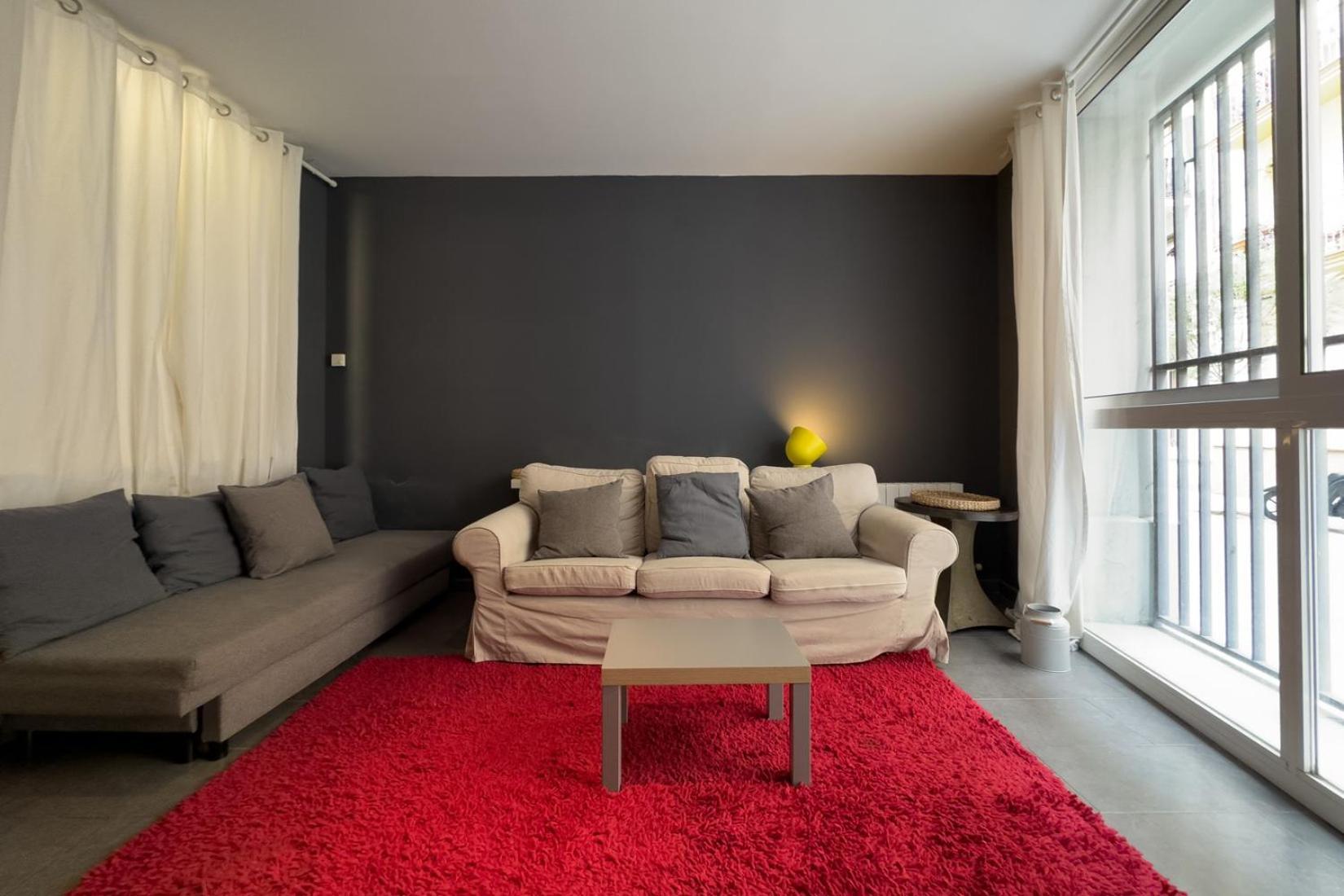 Ainb Barcelona Sants Apartments Rum bild