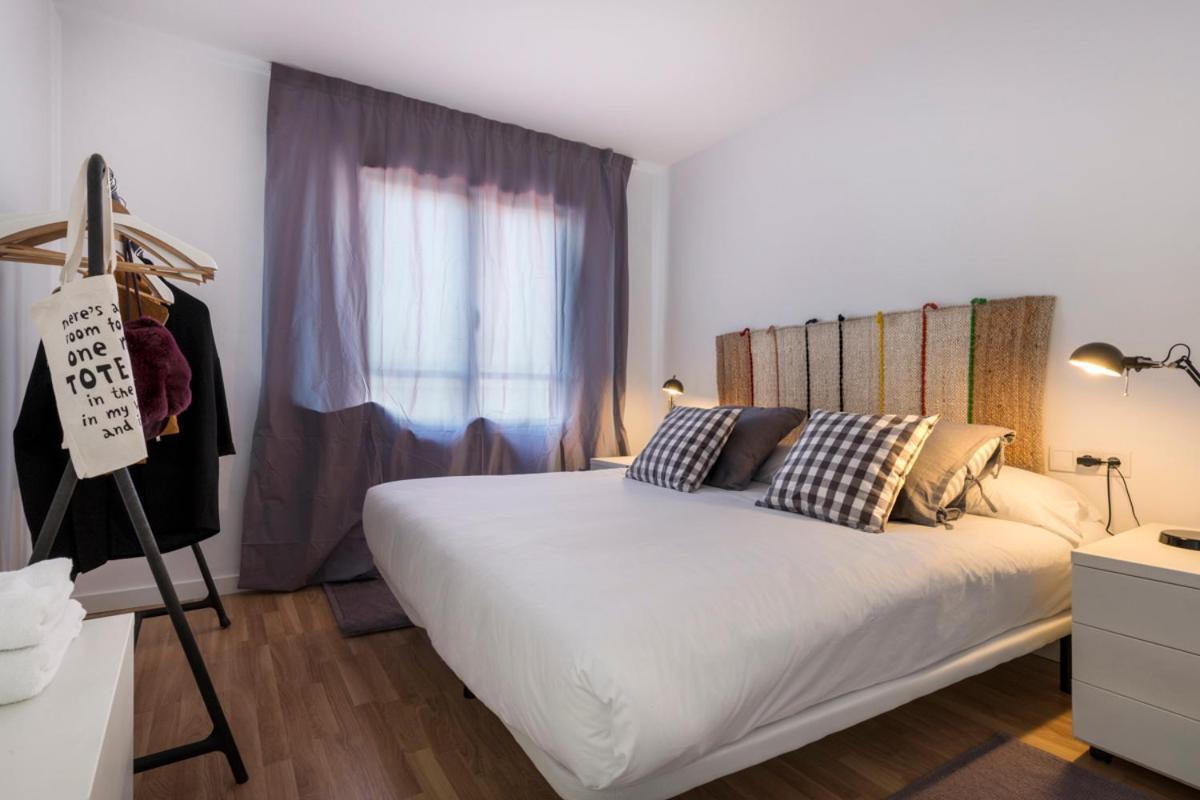 Ainb Barcelona Sants Apartments Exteriör bild